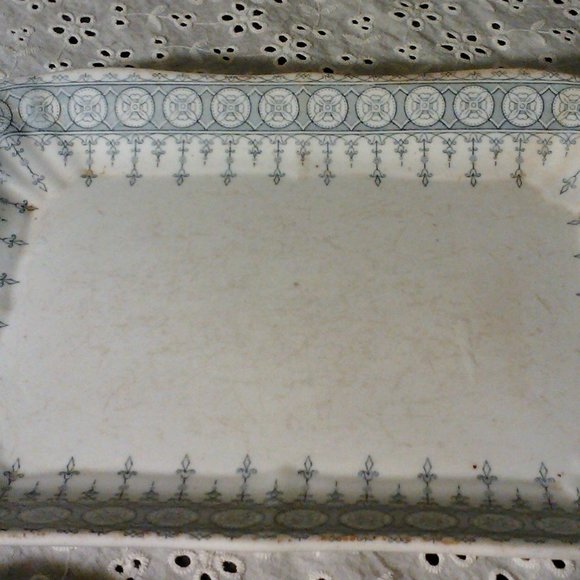 1800's Royal Vitreous Soup Tureen & Under plate - Picture 4 of 10